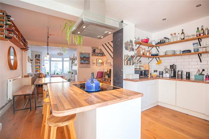 3 Bedroom End Of Terrace House For Sale In Davey Street, Bristol, BS2