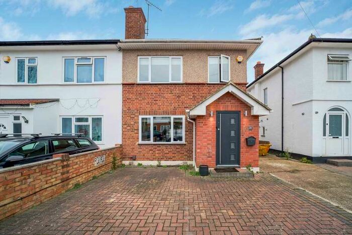 3 Bedroom Semi-Detached House To Rent In Grosvenor Avenue, Hayes, UB4