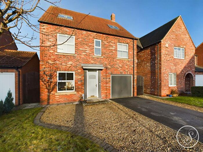 6 Bedroom Detached House For Sale In Moorland Way, Sherburn In Elmet, Leeds, LS25