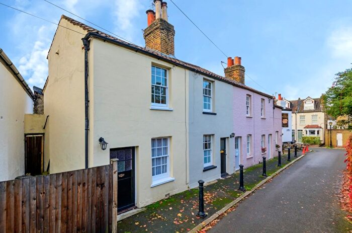 1 Bedroom End Of Terrace House To Rent In Limes Road, Beckenham, BR3