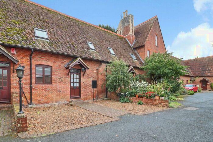 2 Bedroom Terraced House To Rent In Canterbury, CT1