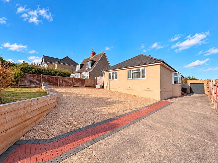 4 Bedroom Bungalow For Sale In Ilchester Road, Yeovil, BA21