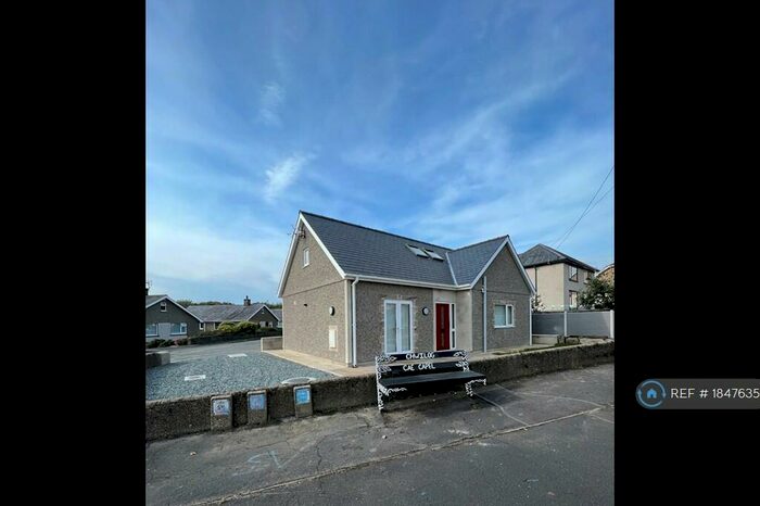 3 Bedroom Detached House To Rent In Cae Capel, Pwllheli, LL53