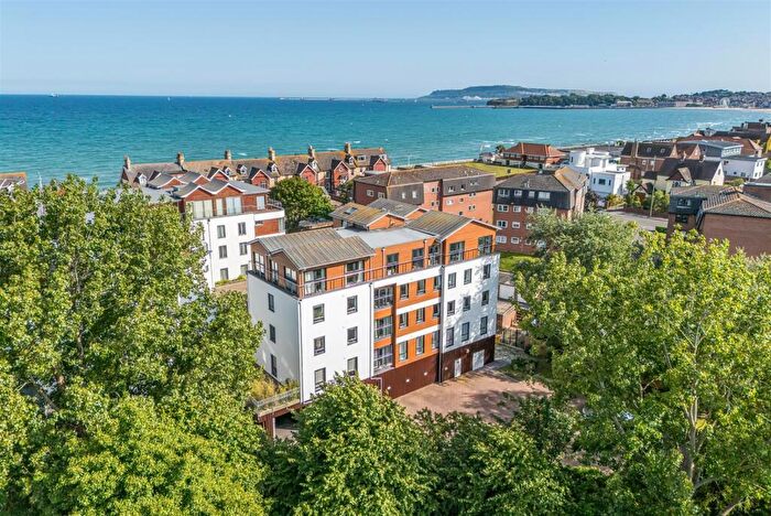 2 Bedroom Apartment For Sale In Greenhill, Weymouth, DT4