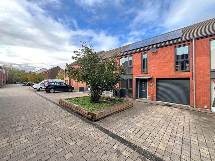 4 Bedroom Terraced House For Sale In Moccasin Way, Street, BA16