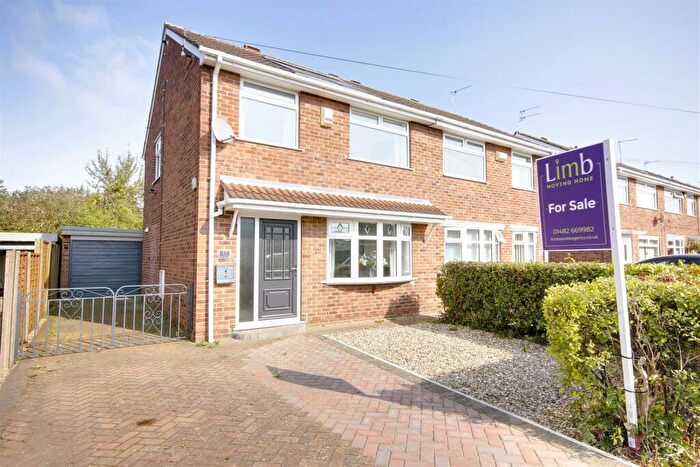 3 Bedroom Semi-Detached House For Sale In Normanton Rise, Hull, HU4
