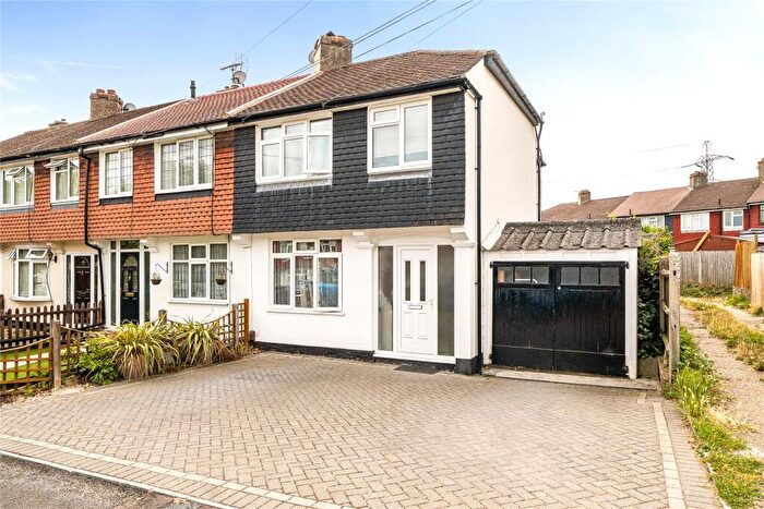 3 Bedroom End Of Terrace House For Sale In Elmdene, Surbiton, KT5