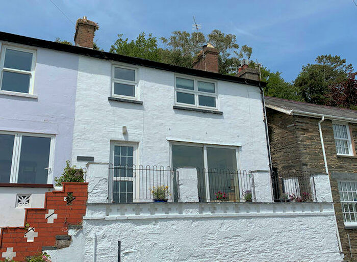 3 Bedroom End Of Terrace House For Sale In Plas Meirion, Aberdovey, LL35