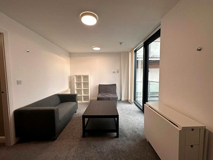 2 Bedroom Apartment To Rent In Skinner Lane, Leeds, West Yorkshire, LS7