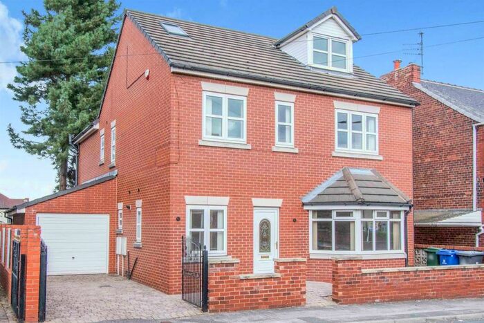 5 Bedroom House To Rent In Princess Road, Mexborough, S64