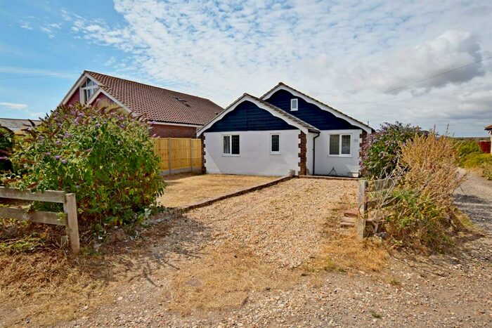 3 Bedroom Detached Bungalow To Rent In Harbour Road, Pagham, Bognor Regis, PO21
