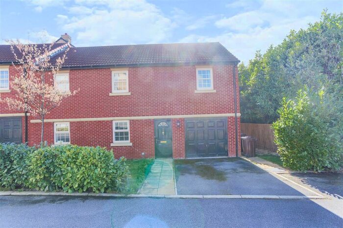 3 Bedroom Semi-Detached House To Rent In Turnberry Avenue, Ackworth, Pontefract, WF7