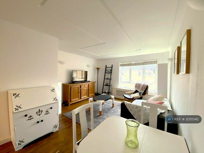 2 Bedroom Maisonette To Rent In Hemp Walk, London, SE17