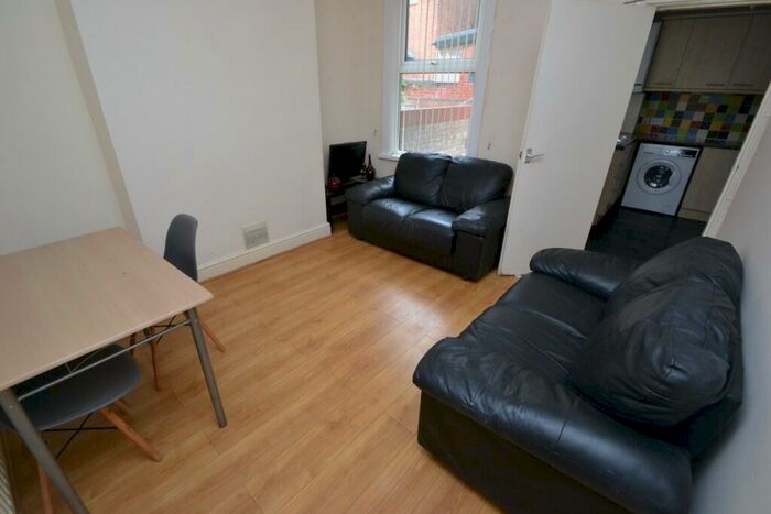 5 Bedroom Terraced House To Rent In Maples Street, Nottingham, NG7