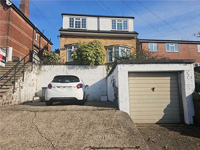 4 Bedroom Detached House For Sale In Croydon Road, Caterham, Surrey, CR3