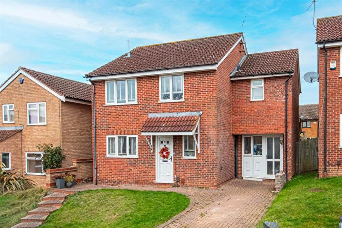 4 Bedroom Detached House For Sale In Blackwell Hill, Northampton, NN4