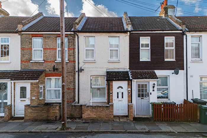 3 Bedroom Terraced House For Sale In Howard Road, Dartford, Kent, DA1