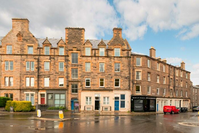 2 Bedroom Flat To Rent In Royal Park Terrace, Meadowbank, Edinburgh, EH8