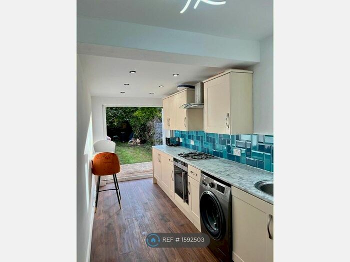 2 Bedroom Terraced House To Rent In Guy Street, Warwick, CV34