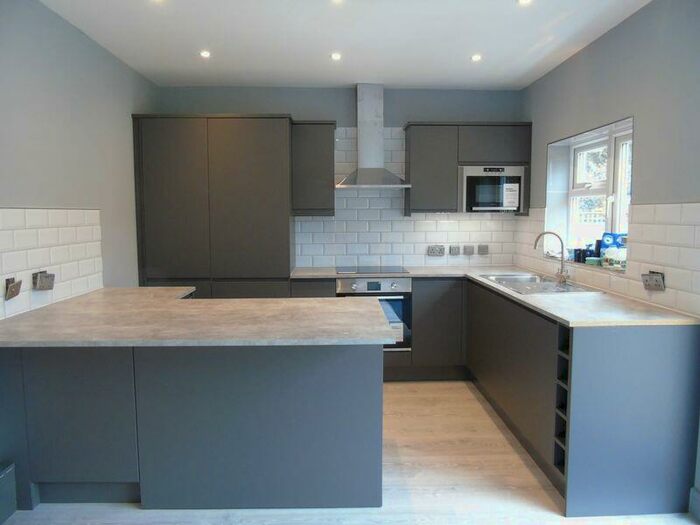 2 Bedroom Apartment To Rent In Ellesmere Road, Oxford, OX4