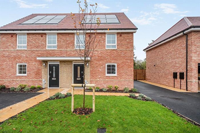 3 Bedroom Semi-Detached House To Rent In Bedroom Semi Detached House In Southwold Drive, Hampton Beach, PE7