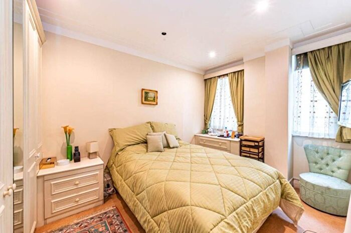 3 Bedroom Flat For Sale In Albion Gate, Albion Street, London, W2