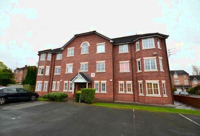 2 Bedroom Garage / Parking To Rent In Chervil Close, Fallowfield, Manchester, M14