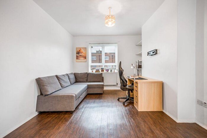 1 Bedroom Flat To Rent In Axminster Road, Holloway, N7