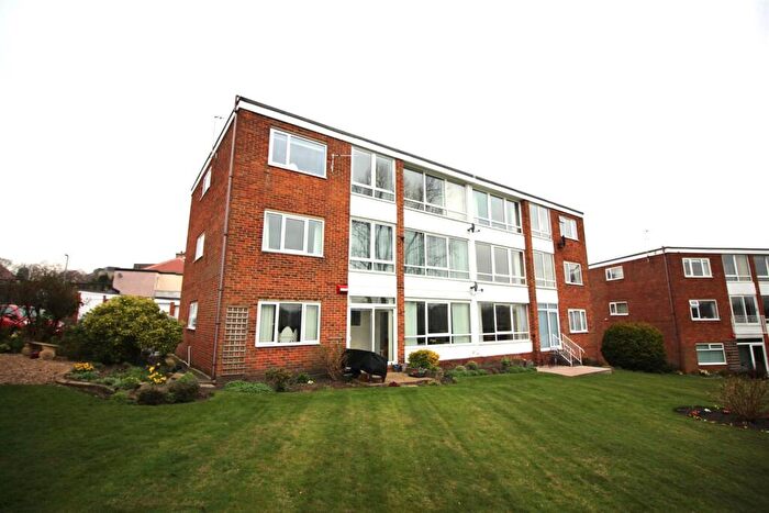 2 Bedroom Flat For Sale In Old Well Head, Well Head, Halifax, HX1