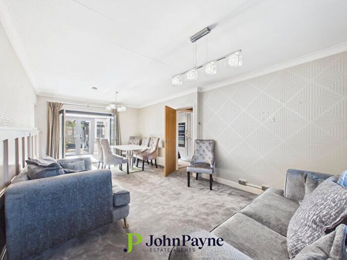 4 Bedroom Semi Detached House To Rent In Sadler Road, Radford, Coventry, CV6