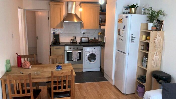 1 Bedroom Flat To Rent In Brixton Road, Brixton, London, SW9