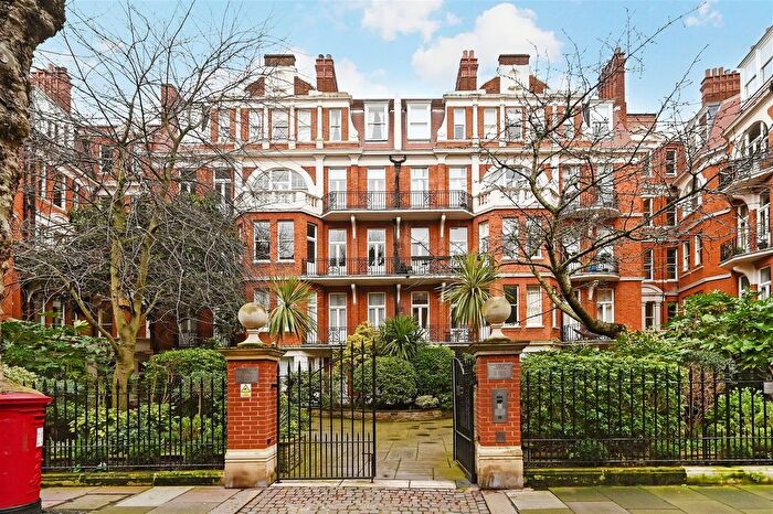 2 Bedroom Flat To Rent In Fitzgeorge Avenue, London, W14