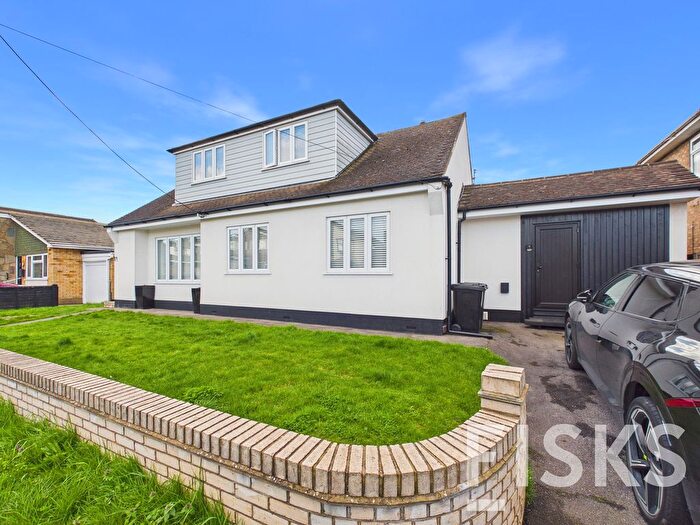 4 Bedroom Detached House For Sale In Denham Road, Canvey Island, SS8