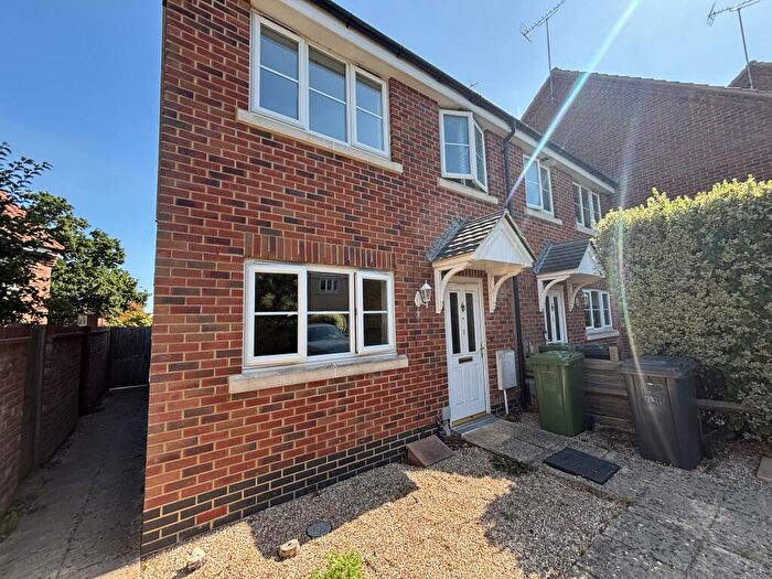 3 Bedroom Semi Detached House To Rent In Arnold Pitcher Close, North Walsham, NR28