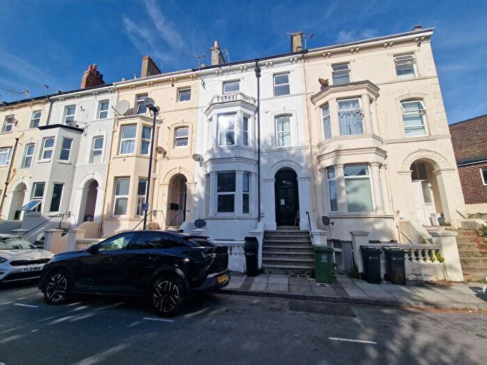1 Bedroom Apartment For Sale In Waverley Grove, Southsea, Hampshire, PO4