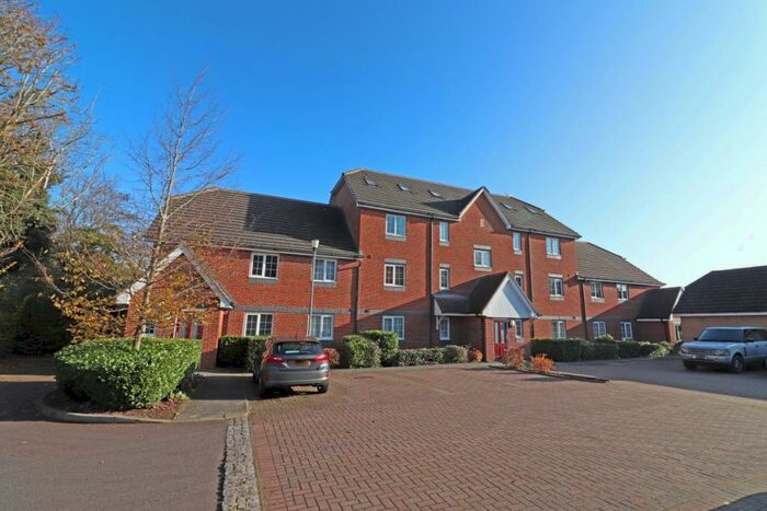 2 Bedroom Apartment To Rent In Tilers Close, Merstham, RH1
