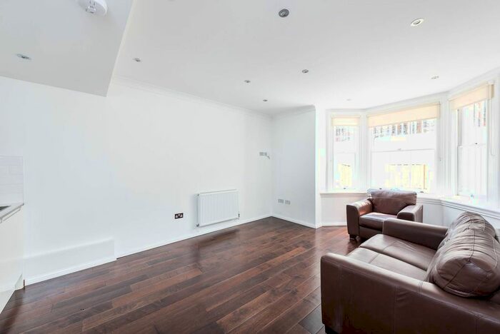 1 Bedroom Flat To Rent In Drayton Gardens, South Kensington, London, SW10