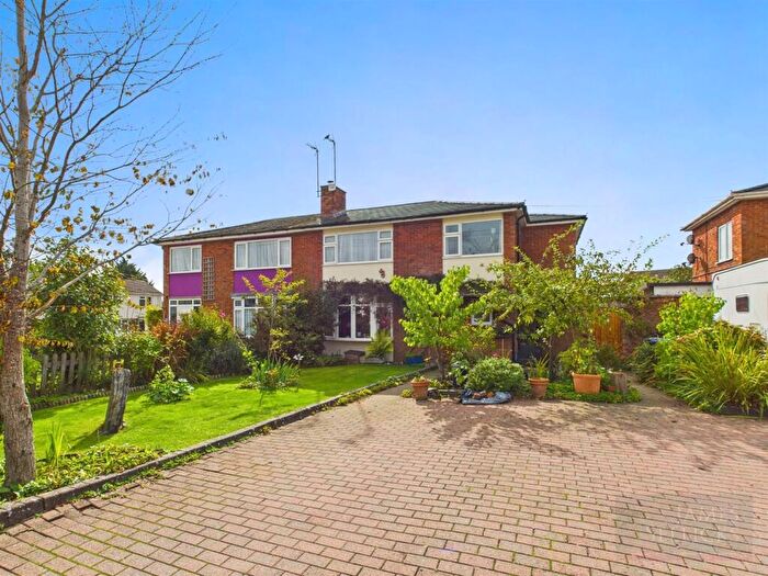 4 Bedroom Semi-Detached House For Sale In Welland Avenue, Gartree, Market Harborough, LE16