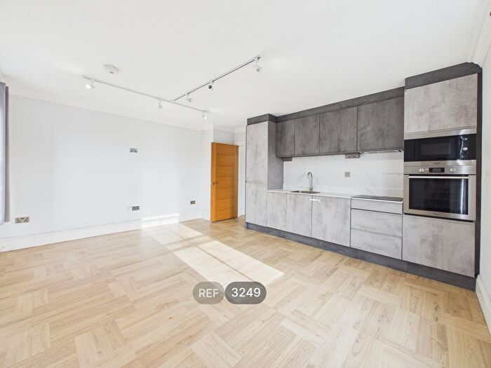 2 Bedroom Flat To Rent In Wakefield Road, Brighton, East Sussex, BN2