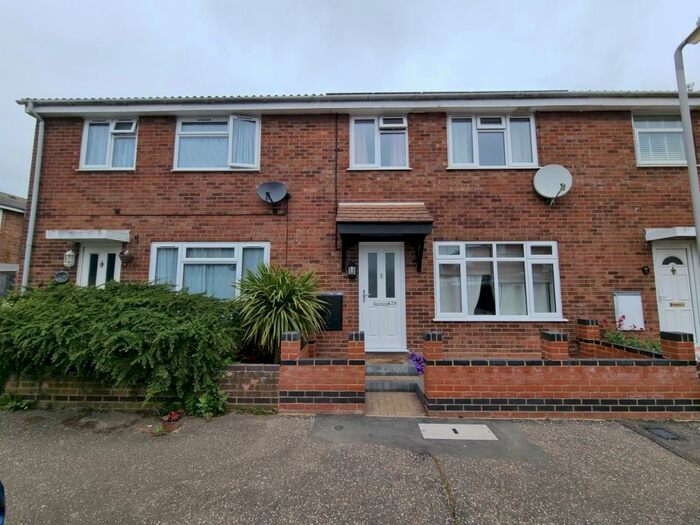3 Bedroom Terraced House To Rent In Yare Avenue, Witham, CM8