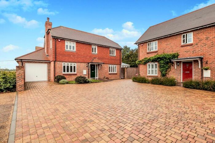 4 Bedroom Detached House To Rent In Titnore Lane, Goring-By-Sea, BN12
