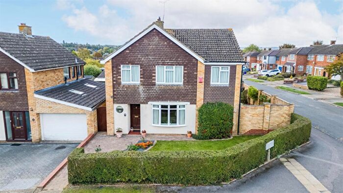 4 Bedroom Detached House For Sale In Millard Way, Hitchin, SG4