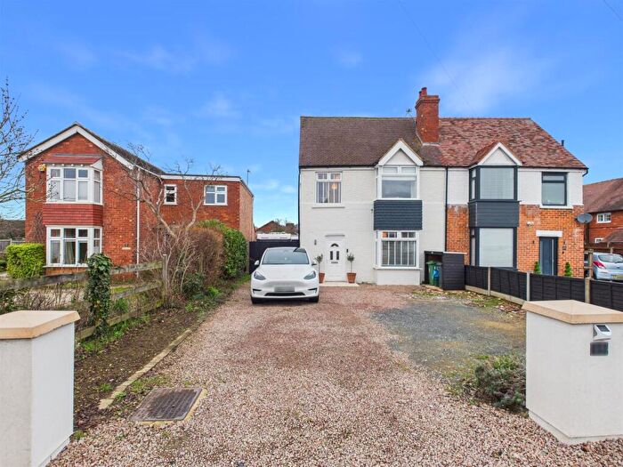 3 Bedroom Semi Detached House For Sale In Innsworth Lane, Longlevens, Gloucester, GL2