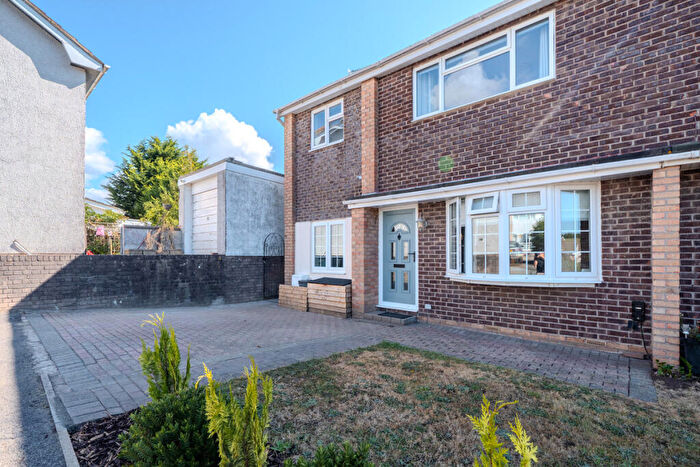 4 Bedroom Semi-Detached House For Sale In Hanover Close, Chepstow, NP16