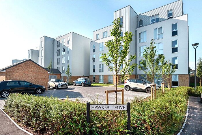 1 Bedroom Flat For Sale In Addlestone, KT15