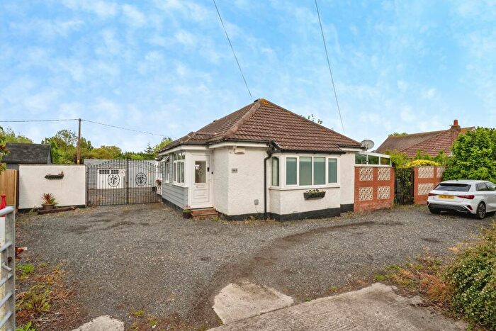 4 Bedroom Detached Bungalow For Sale In St. Asaph Avenue, Rhyl, LL18