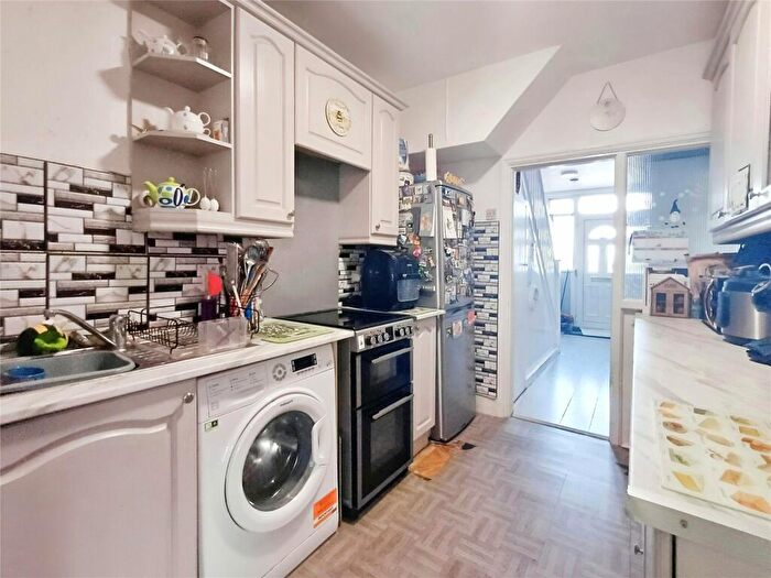 3 Bedroom Terraced House For Sale In Ridgeway Avenue, Gravesend, Kent, DA12