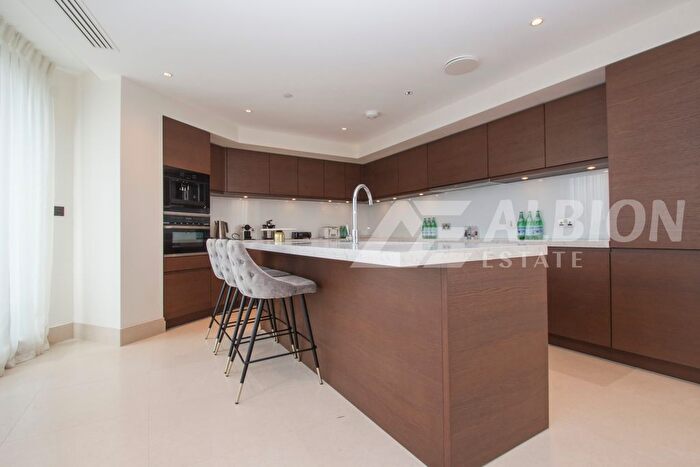 3 Bedroom Flat To Rent In Cleland House, London, SW1P