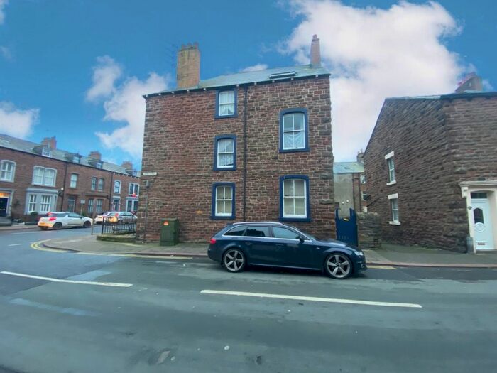 1 Bedroom Flat To Rent In Curzon Street, Maryport, Cumbria CA15