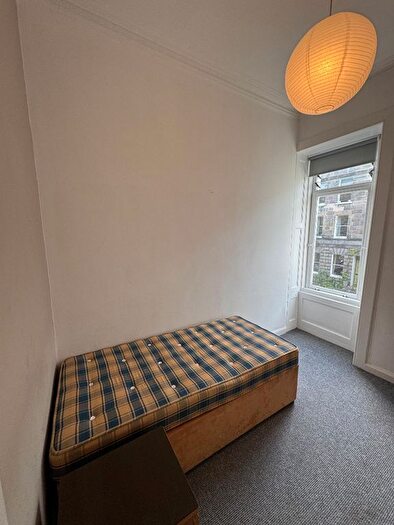 3 Bedroom Flat To Rent In Montague Street, Edinburgh, EH8